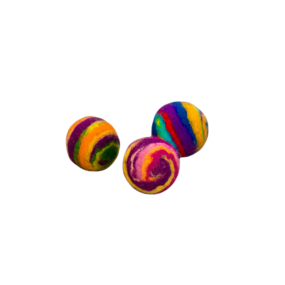 Beispielinahlt Katzenspielzeug Ball FILZY - treusinn